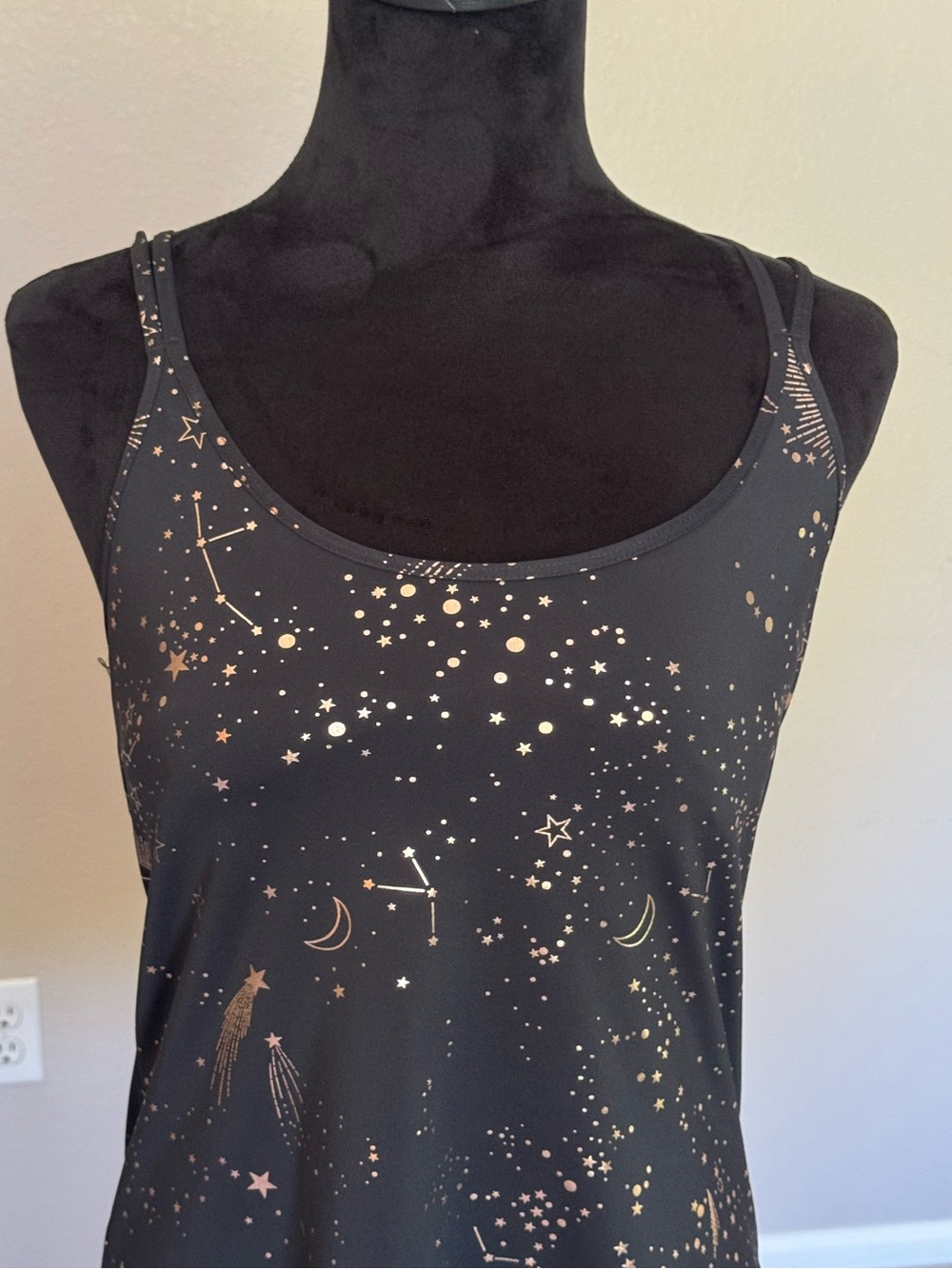 Old Navy Black Rose Gold Constellation Powersoft Shelf Bra Tank Top Large